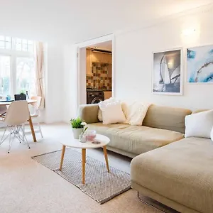 https://victorian-duplex-in-burlington-mansions-bournemouth.bournemouth-hotels.org